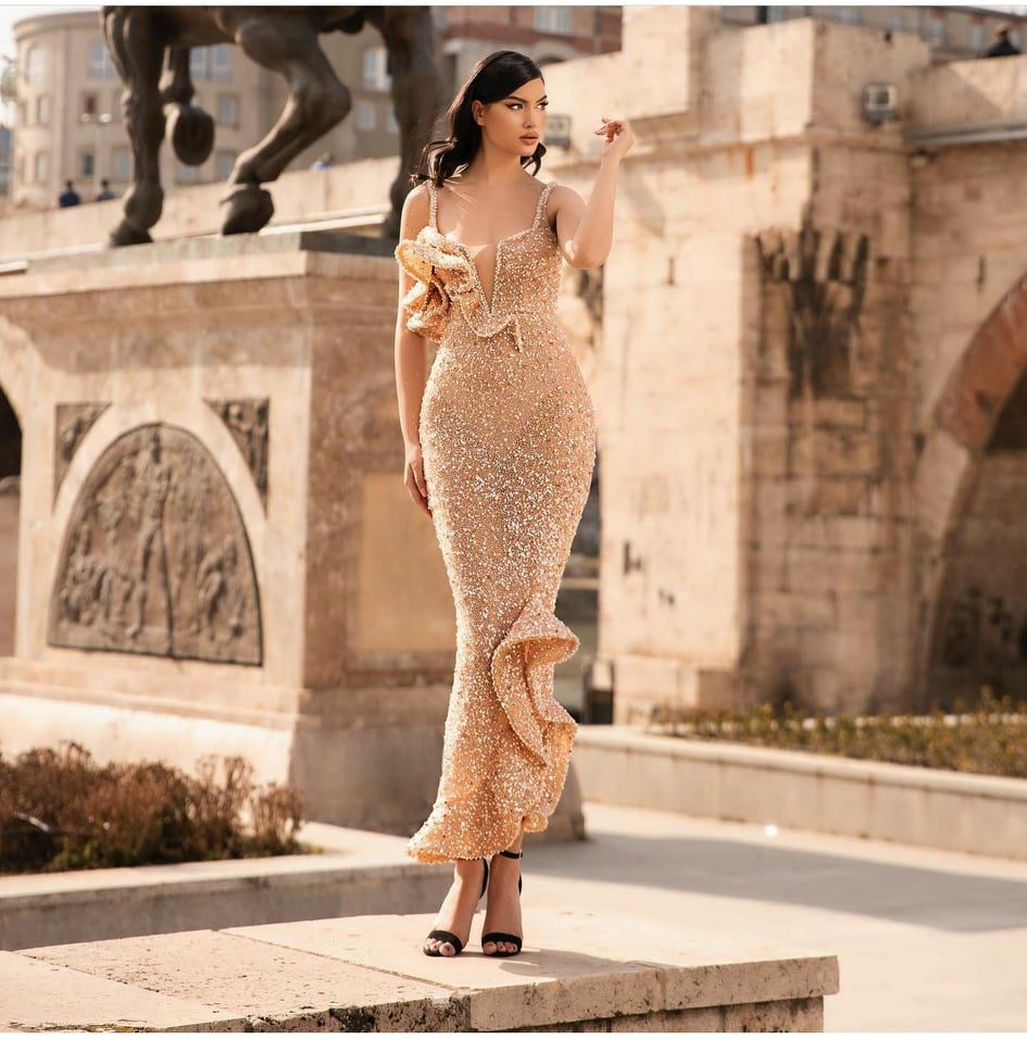Nude Shimmering dress with thin straps